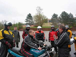 Zu den Fotos vom Sicherheitstraining in Creglingen